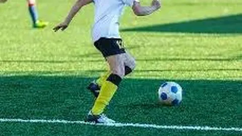 罗德里戈沙滩热辣秀腹肌，小麦肤色女友健身风采照曝光